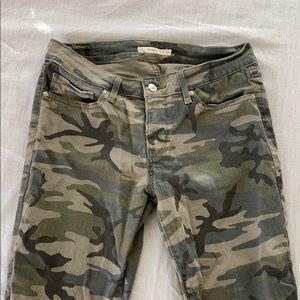 Camo jeans! Super cute!